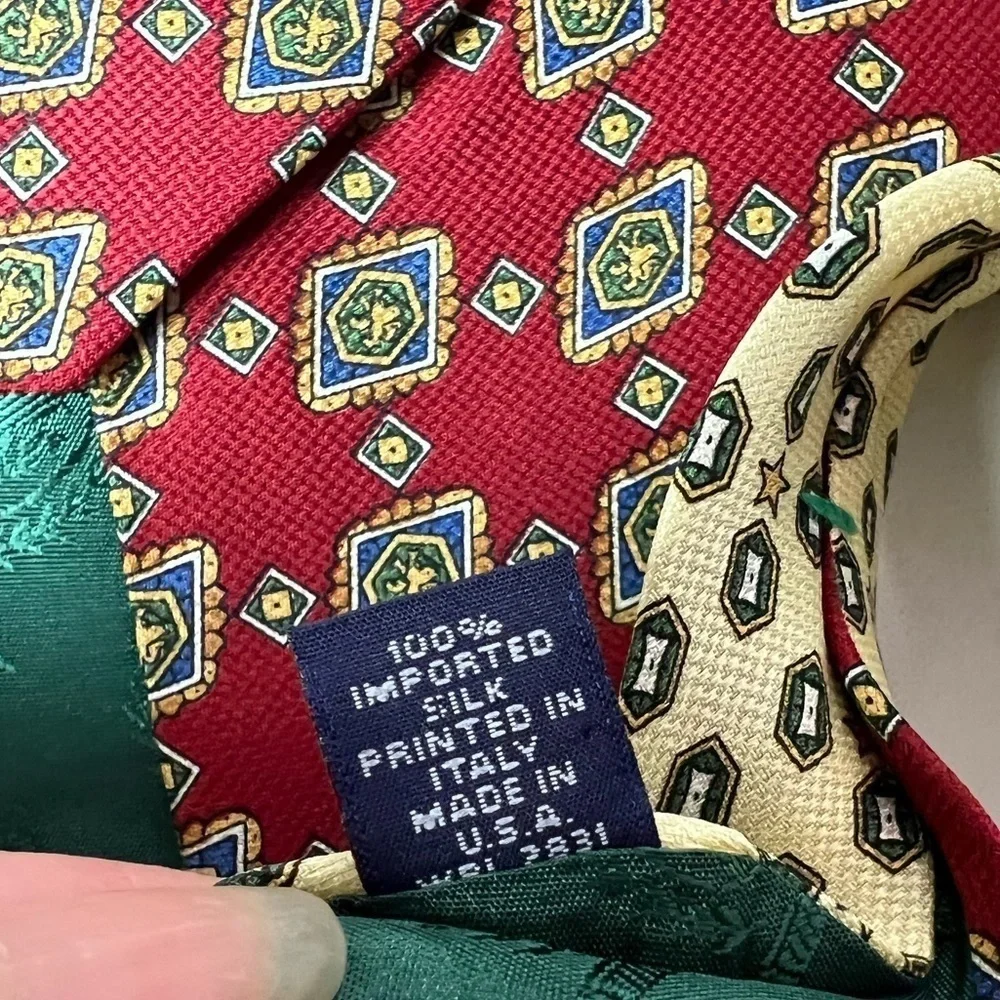 NWOT Vintage Tommy Hilfiger 100% Silk Tie